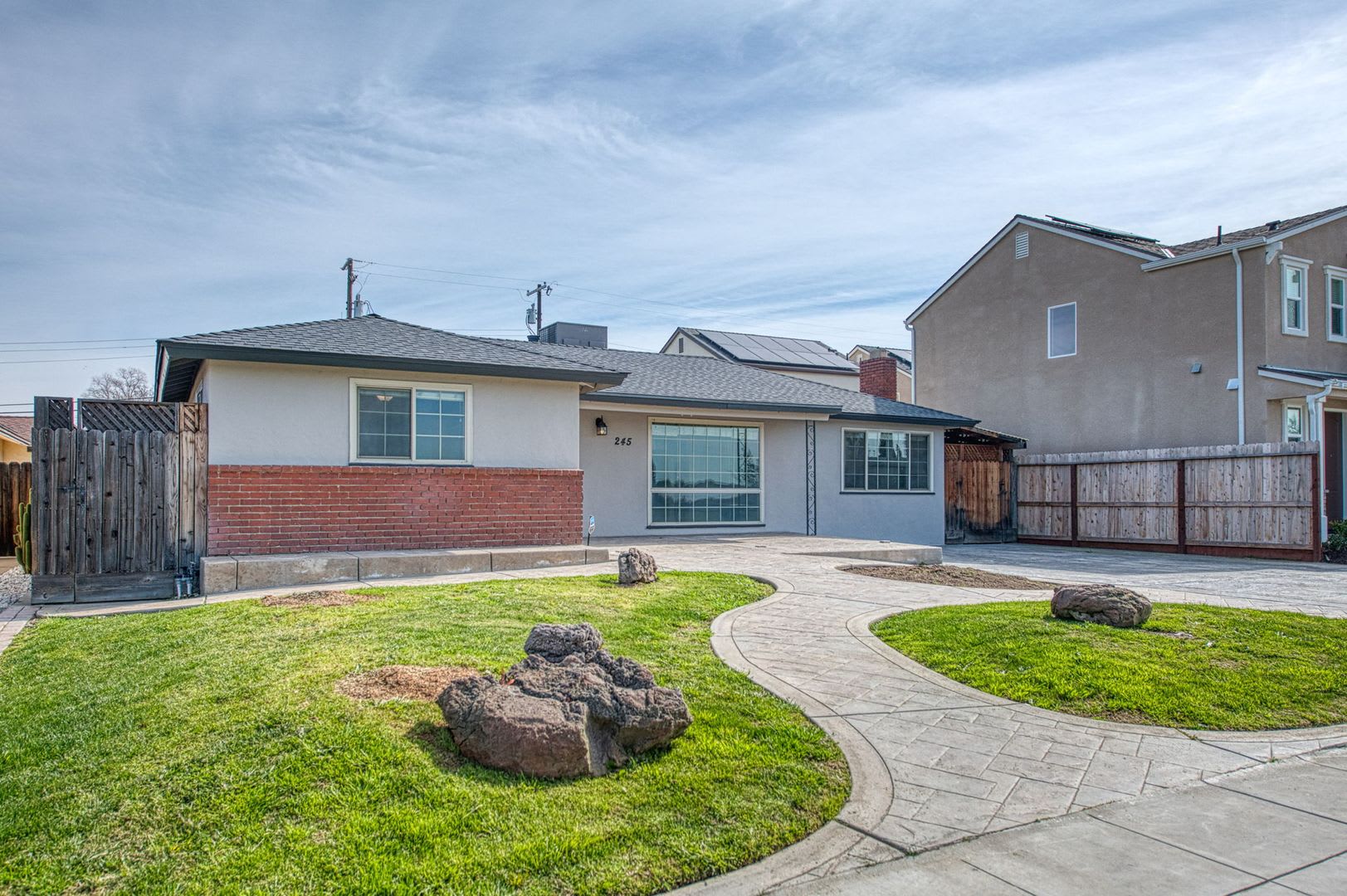 Adorable 3 BR 1 BA Home In A Well Desired Clovis Neighborhood – photo 3