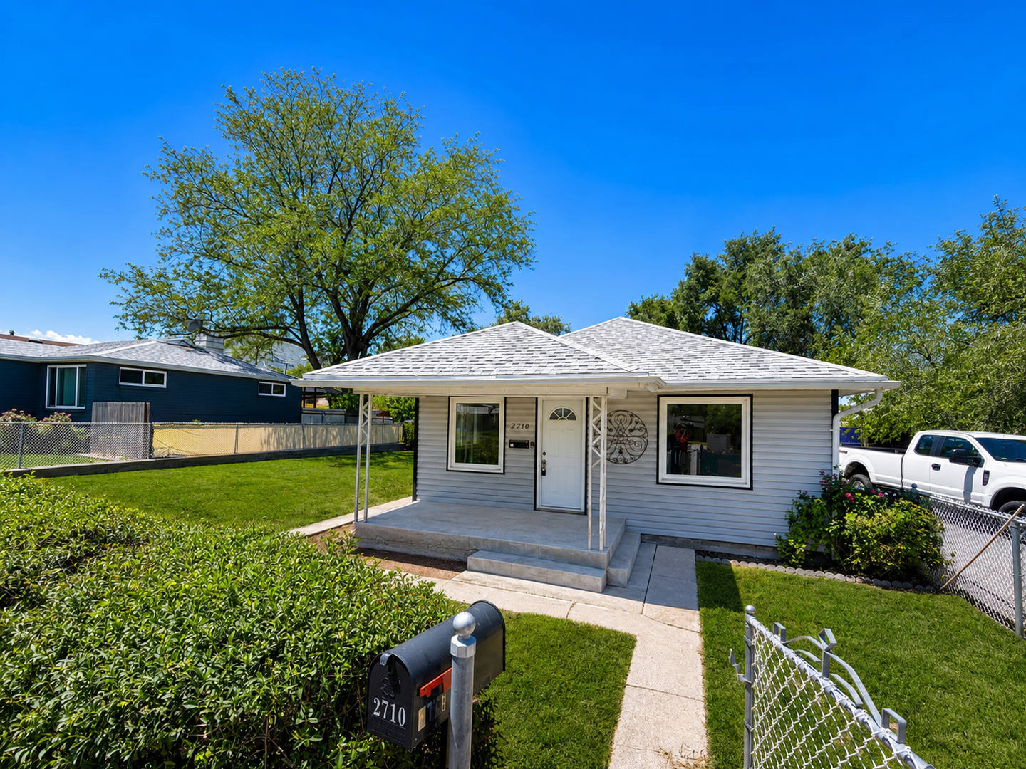 Newly Remodeled 2 Bed, 2 Bath Home in Magna! Lease/Option – photo 1