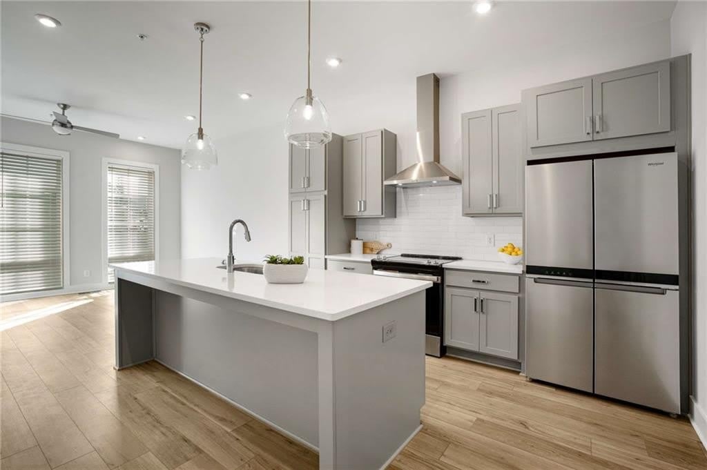 1293 Longreen Terrace NW – photo 1
