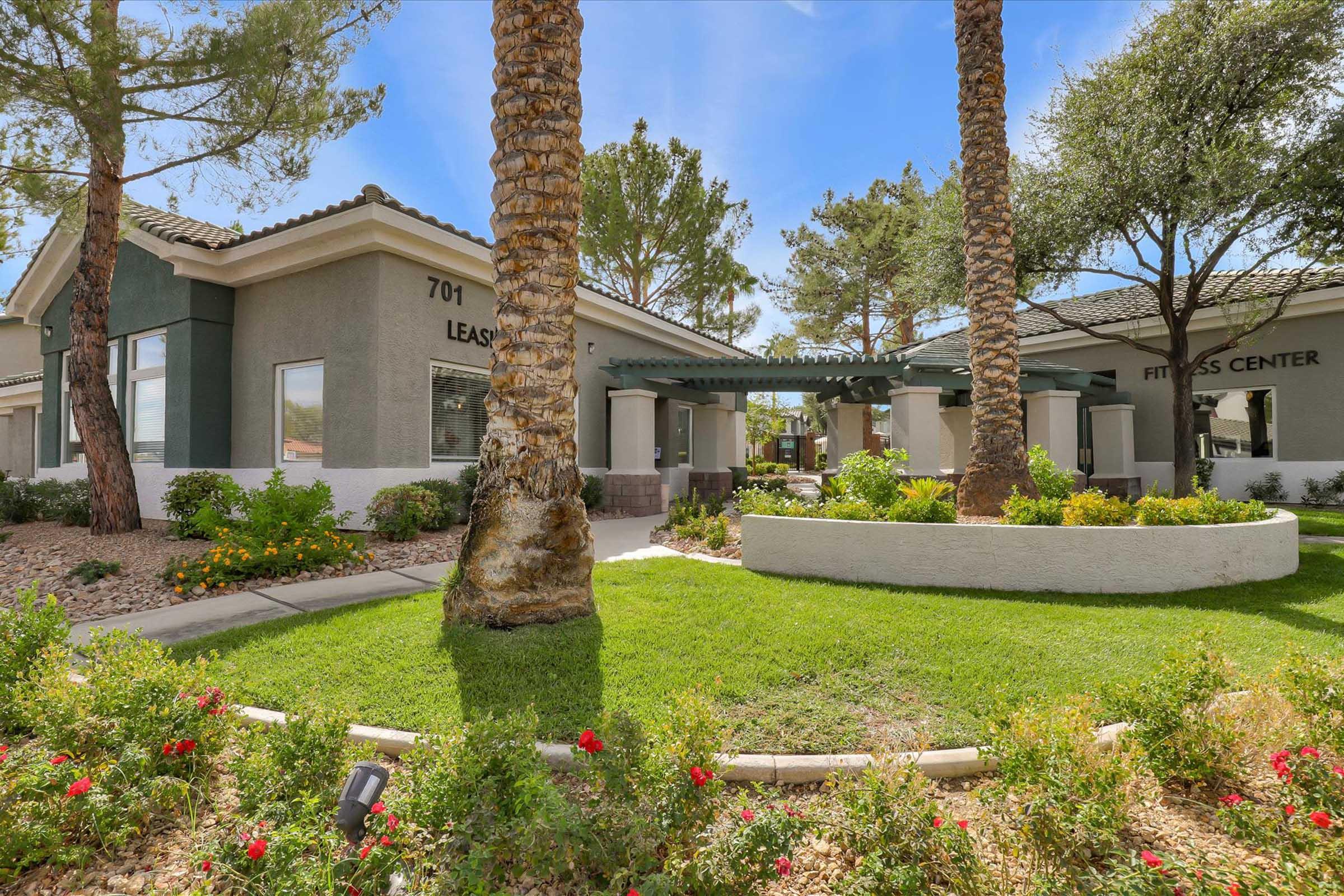 South Valley Ranch Apartments – photo 4