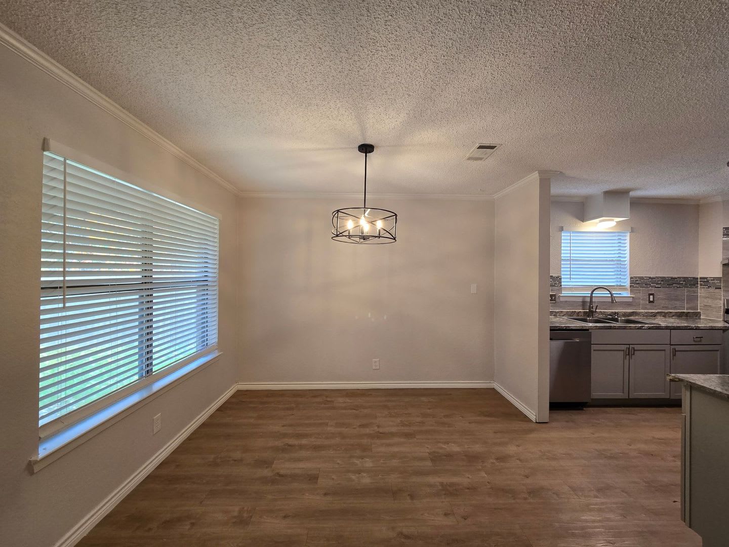Back To School Rent Special 250 Gift Card – photo 4