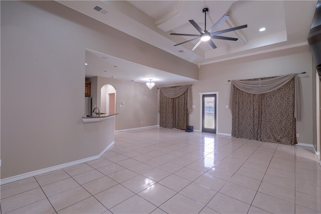 6842 Old Square Drive – photo 4