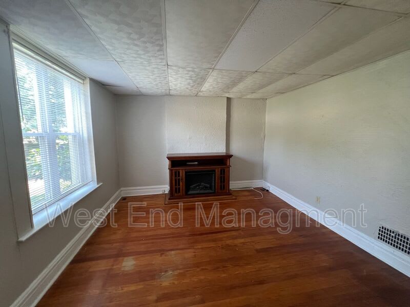 4932 Schollmeyer Ave. – photo 3