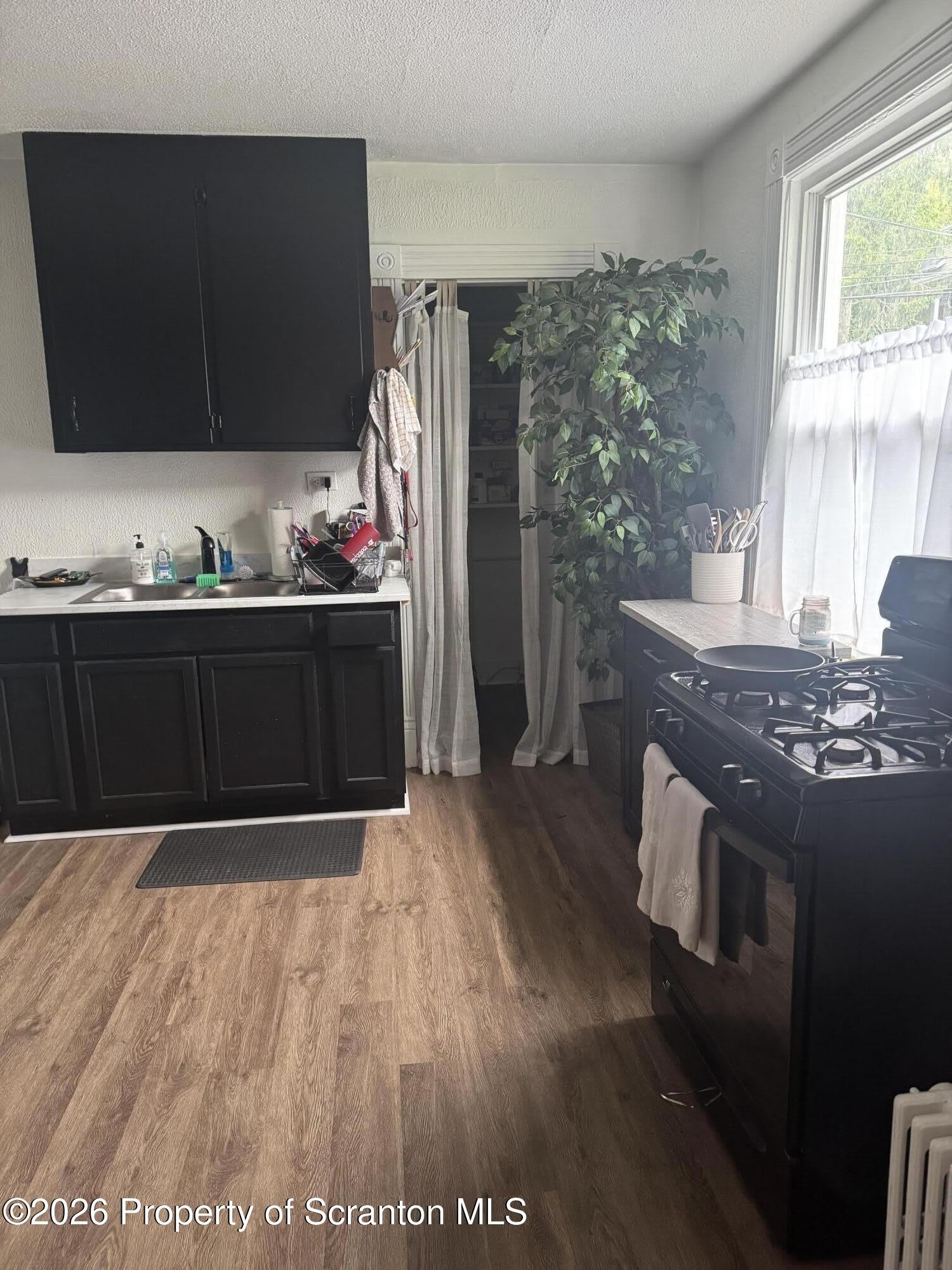 211 Grand Avenue – photo 2