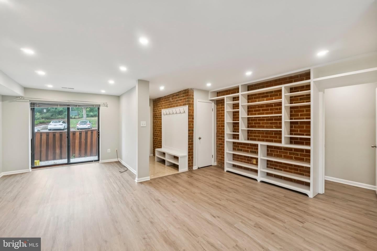 3437 SUMMIT CT NE #3437 – photo 2