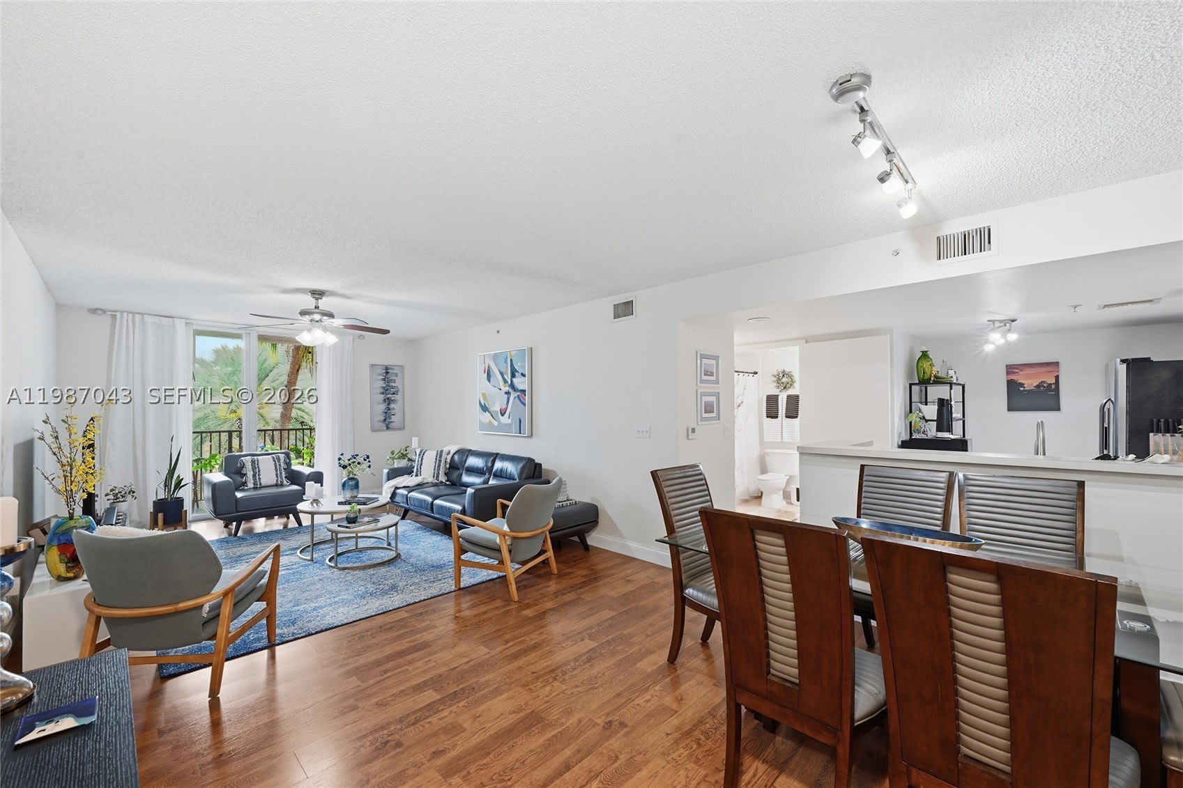 520 SE 5th Ave – photo 2