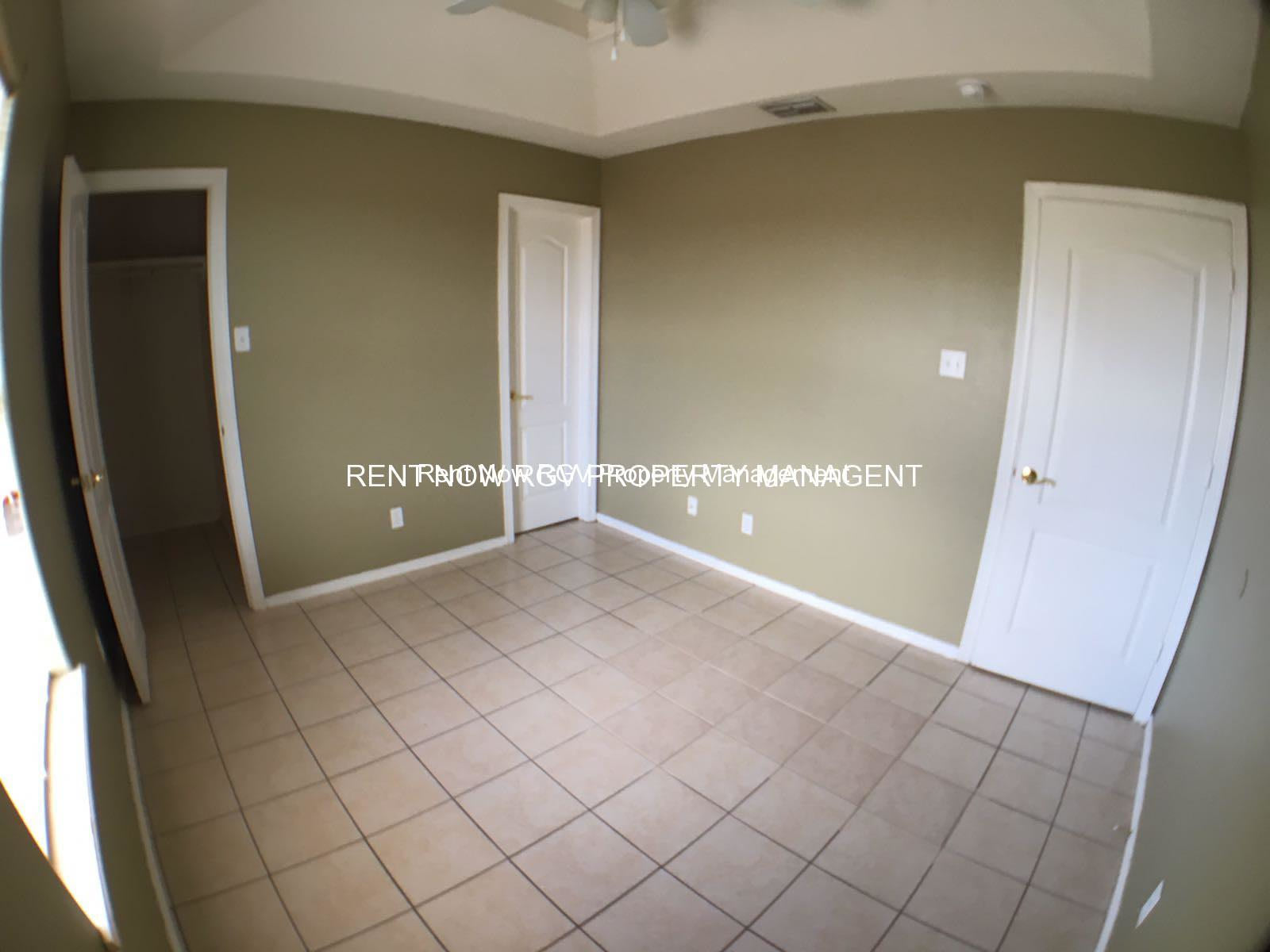 1304 W Fig Ave – photo 4