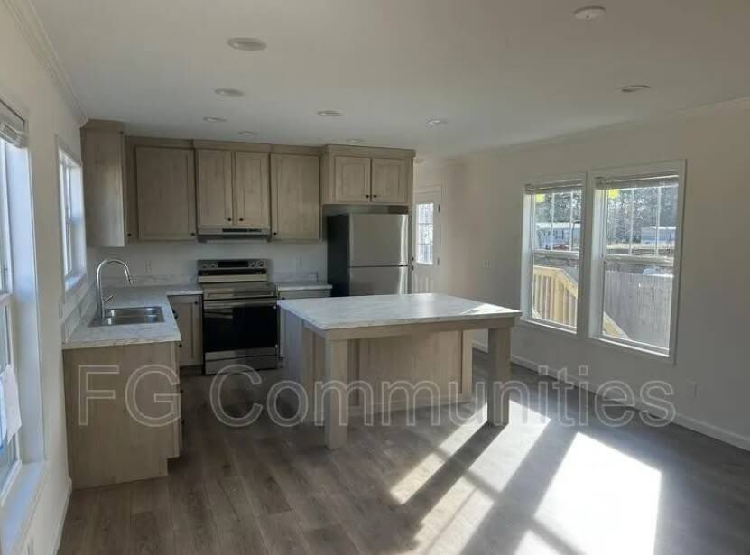 3220 Sutton Lane – photo 3