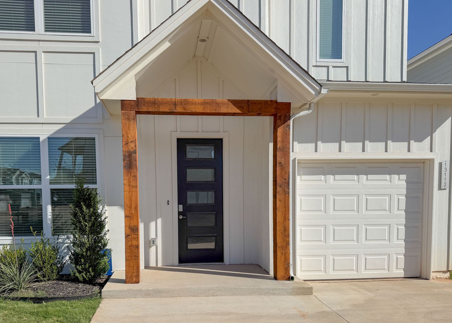 2025 Built Modern 3-Bedroom Home in Highland Pointe – photo 2