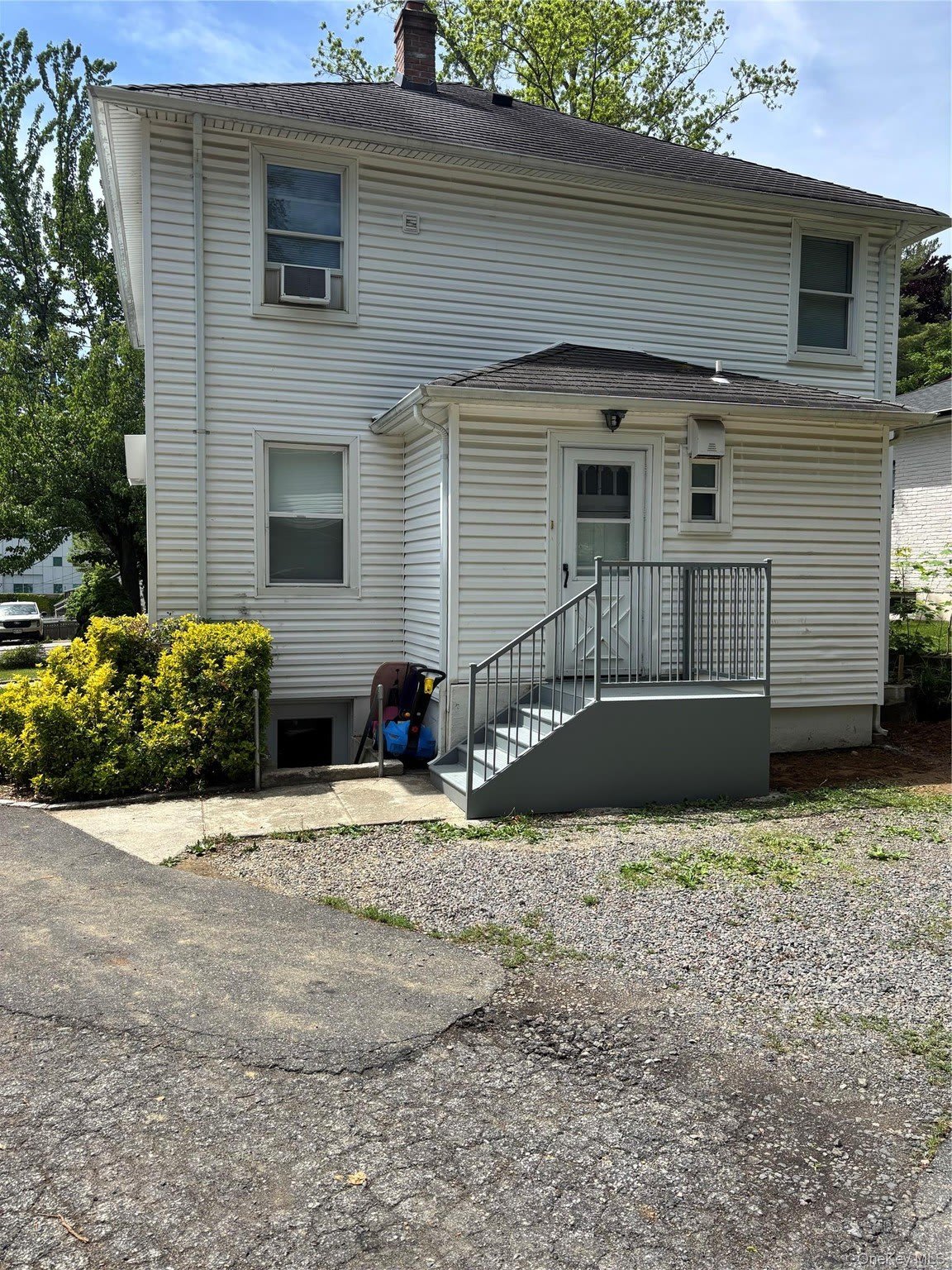 261 Schenck Avenue – photo 1