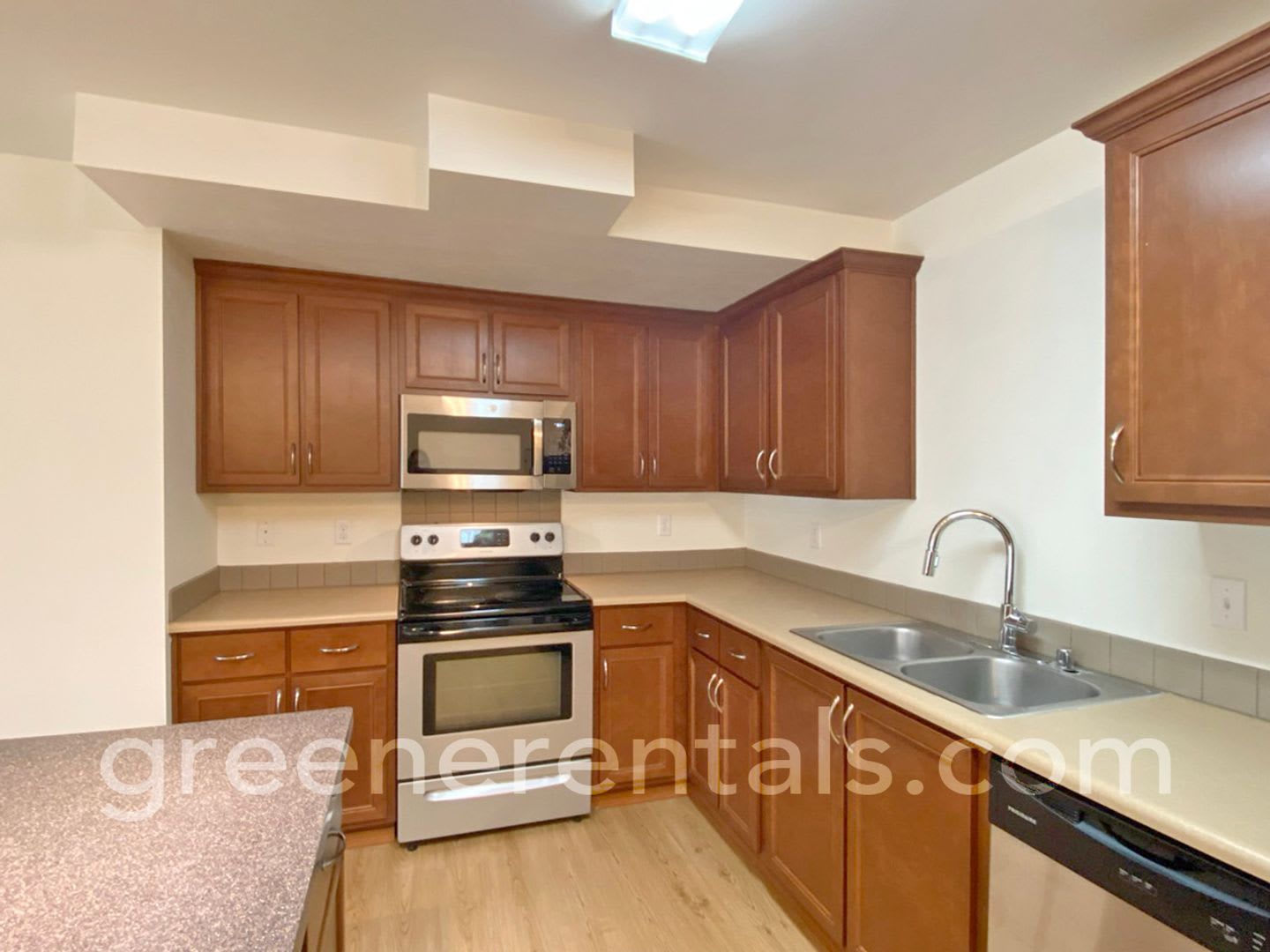 Oly-Evergreen Landing Apartments – photo 2
