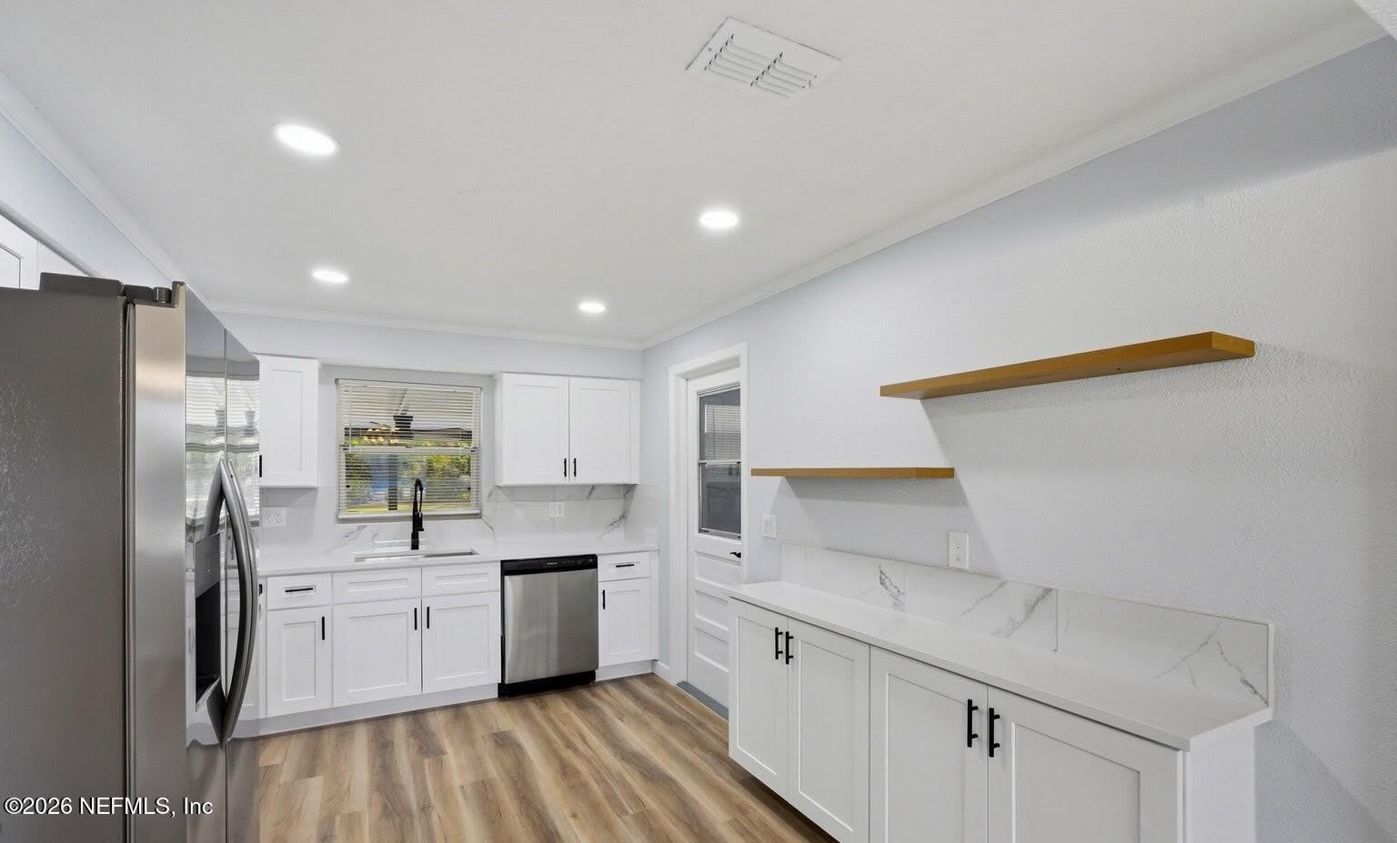 3608 FORTUNA Drive – photo 3