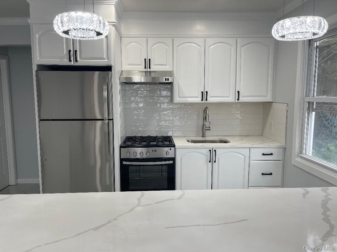 137 Pacific Boulevard – photo 5