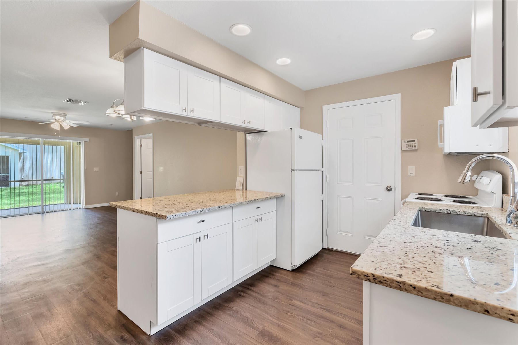 5257 Leeds Road – photo 4