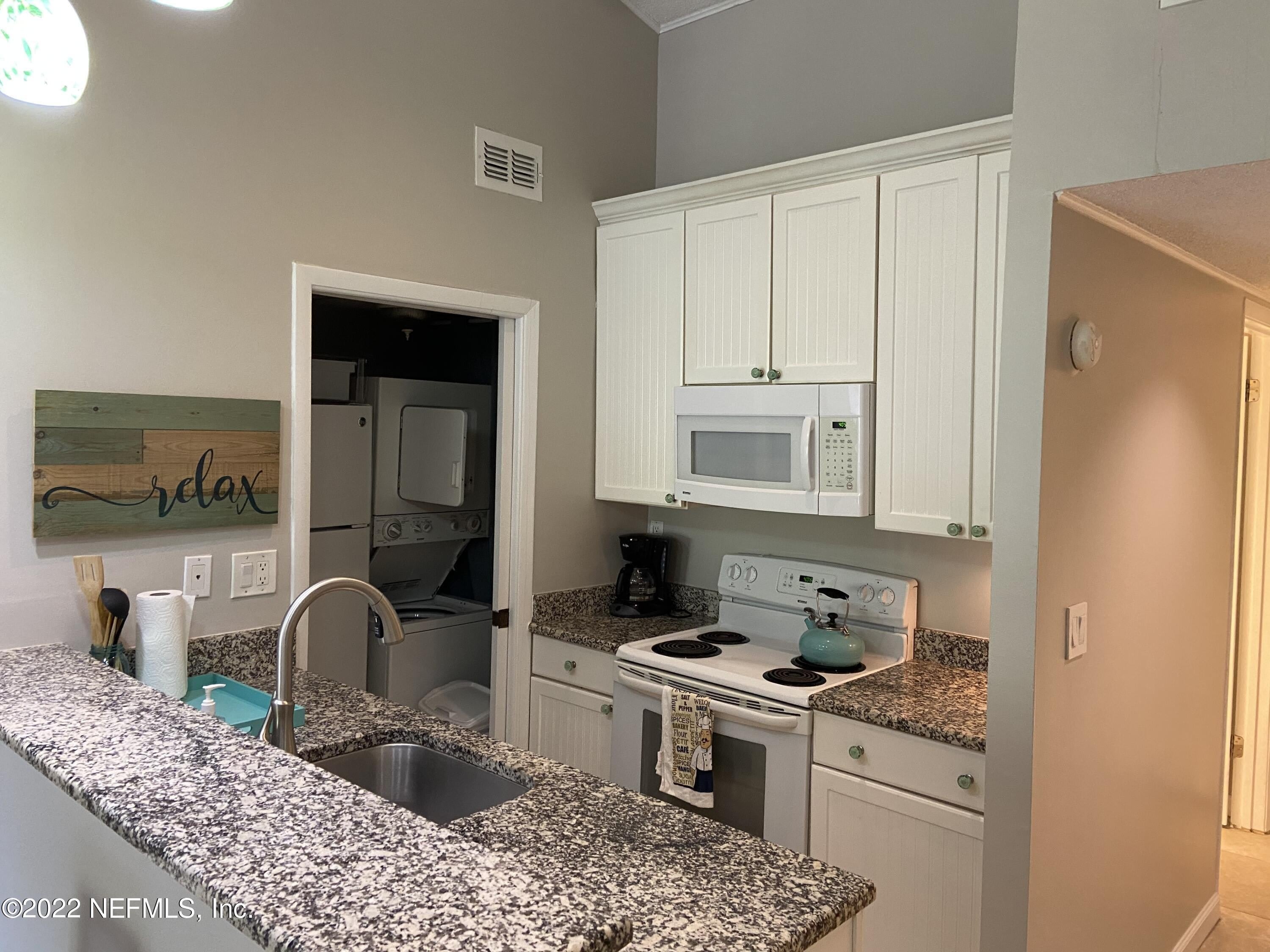667 SUMMER Place – photo 5