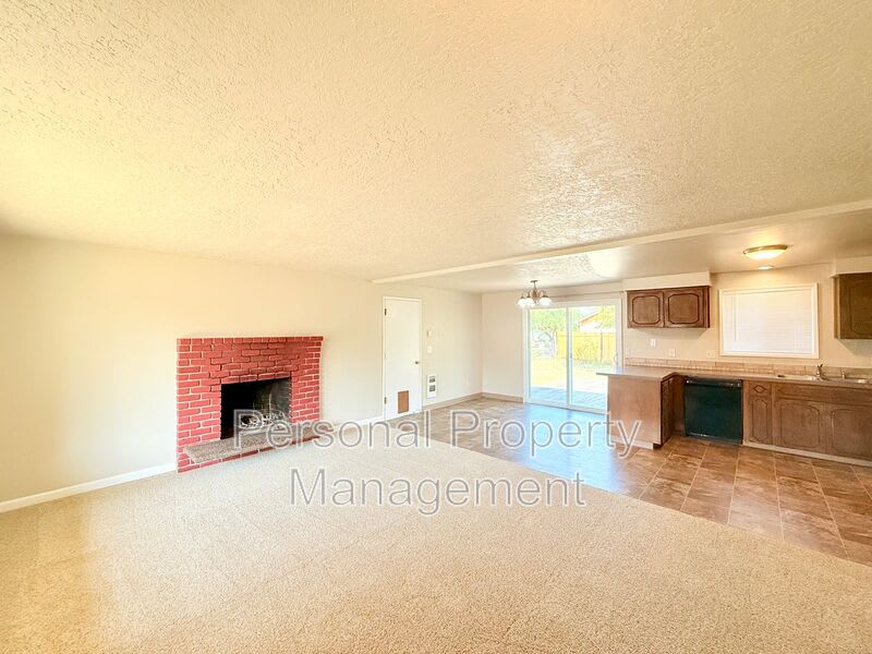 15204 SE 2nd Circle – photo 2
