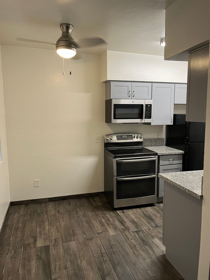 Fairview Village Apartments professionally managed by Grindstone Property Management LLC – photo 4