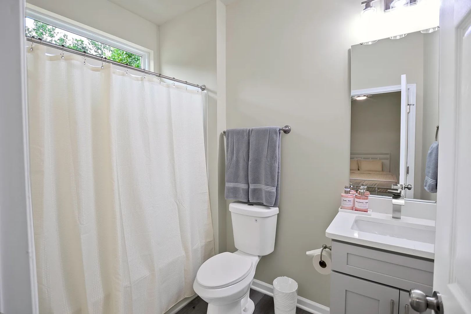Room In 3 Bedroom Home In Charlotte – photo 4