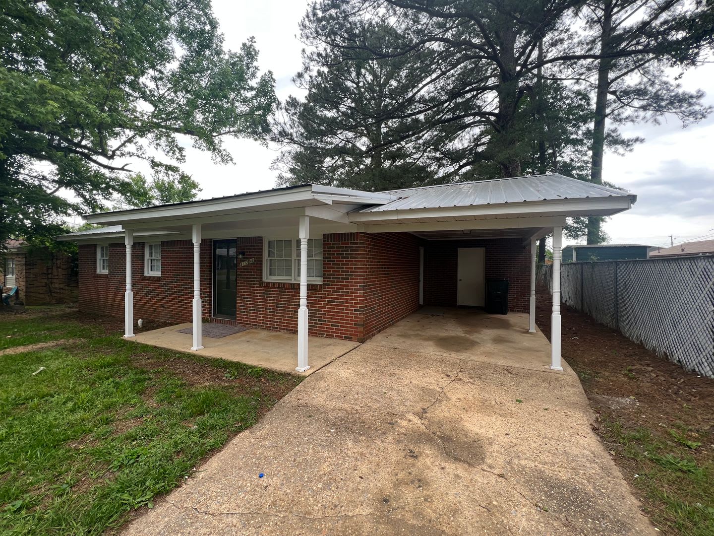 3 Bedroom 1 Bathroom brick home in West Tuscaloosa – photo 2