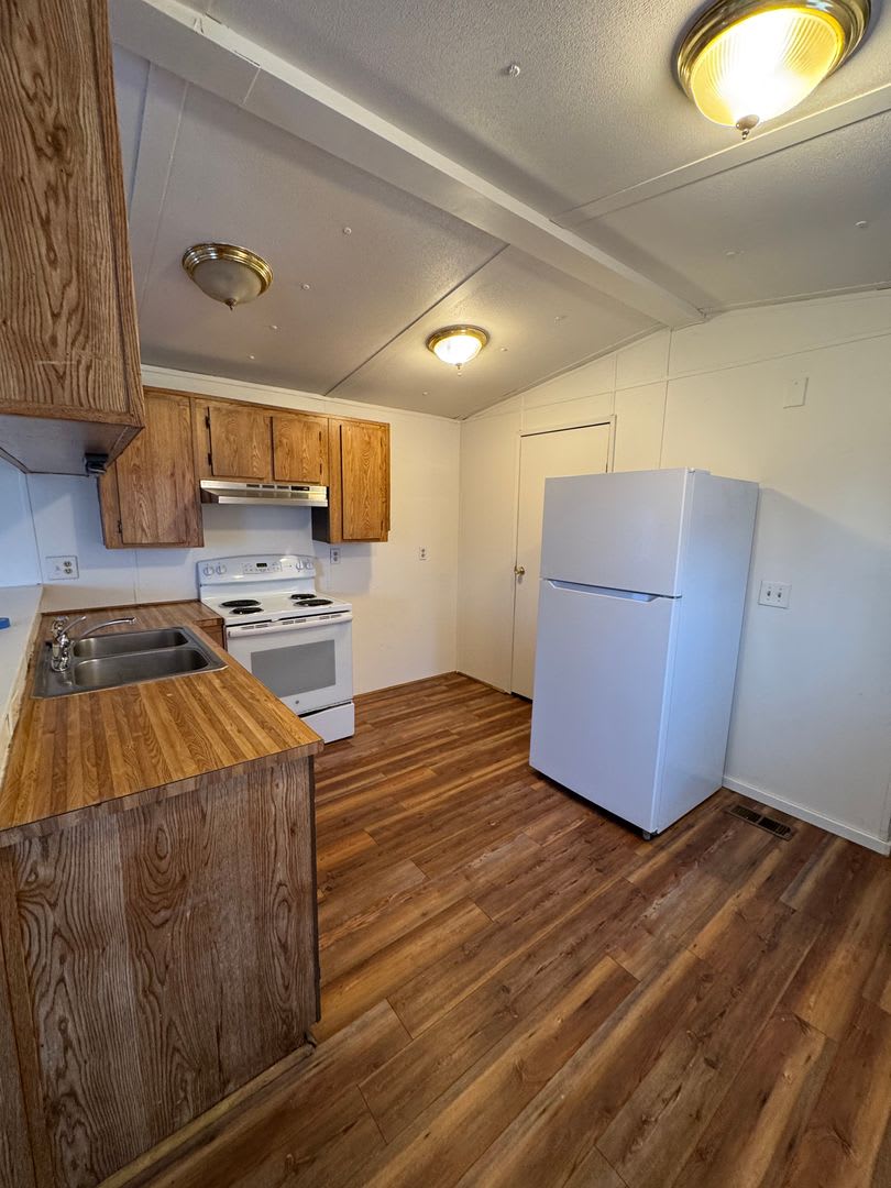 Winston 2 bedroom with large shop – photo 5