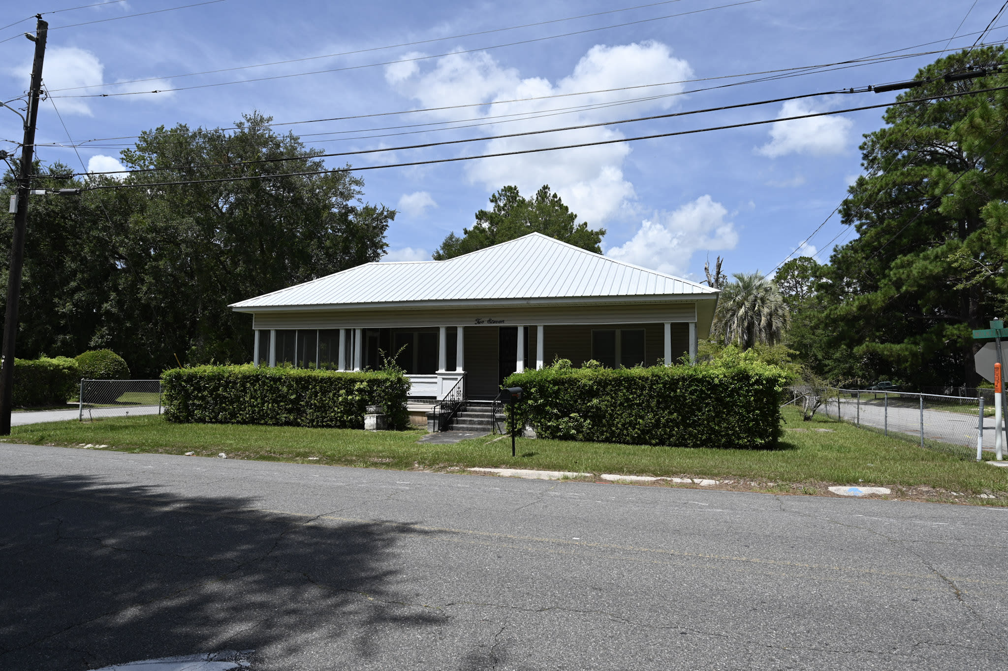 211 Wilkerson Street – photo 1