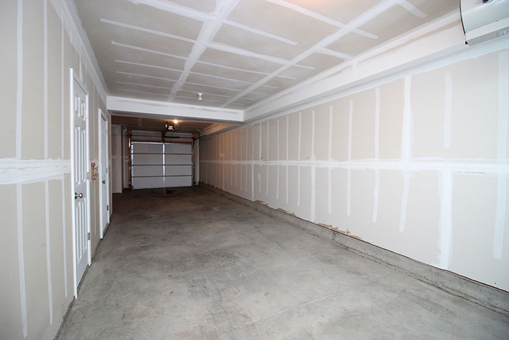 Welcome Home To 3167 Sullivan Loop A Stunning 2 Bedroom 2 5 Bathroom Gem In A Prime Location – photo 3