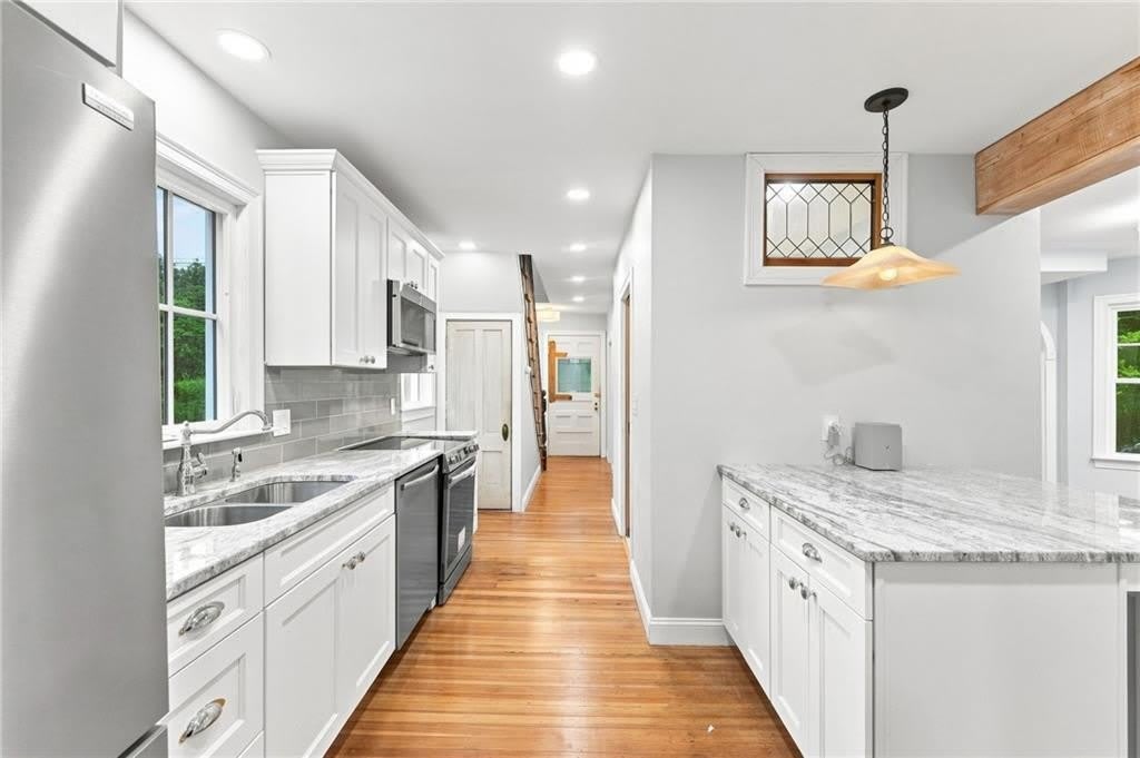 1552 Kingstown Road – photo 5