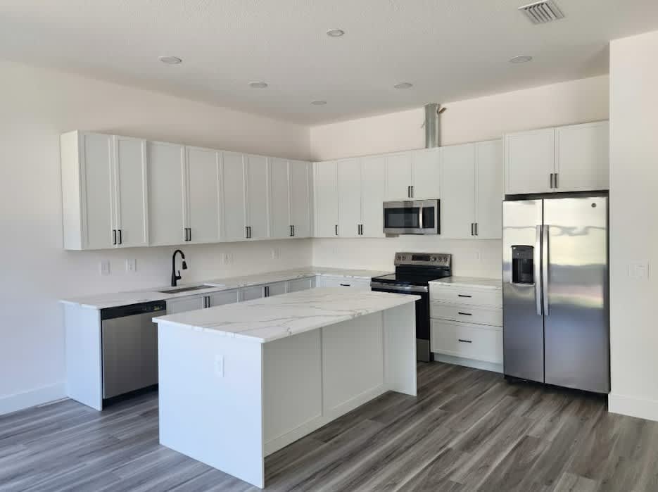 9219 Northcliffe Blvd – photo 3
