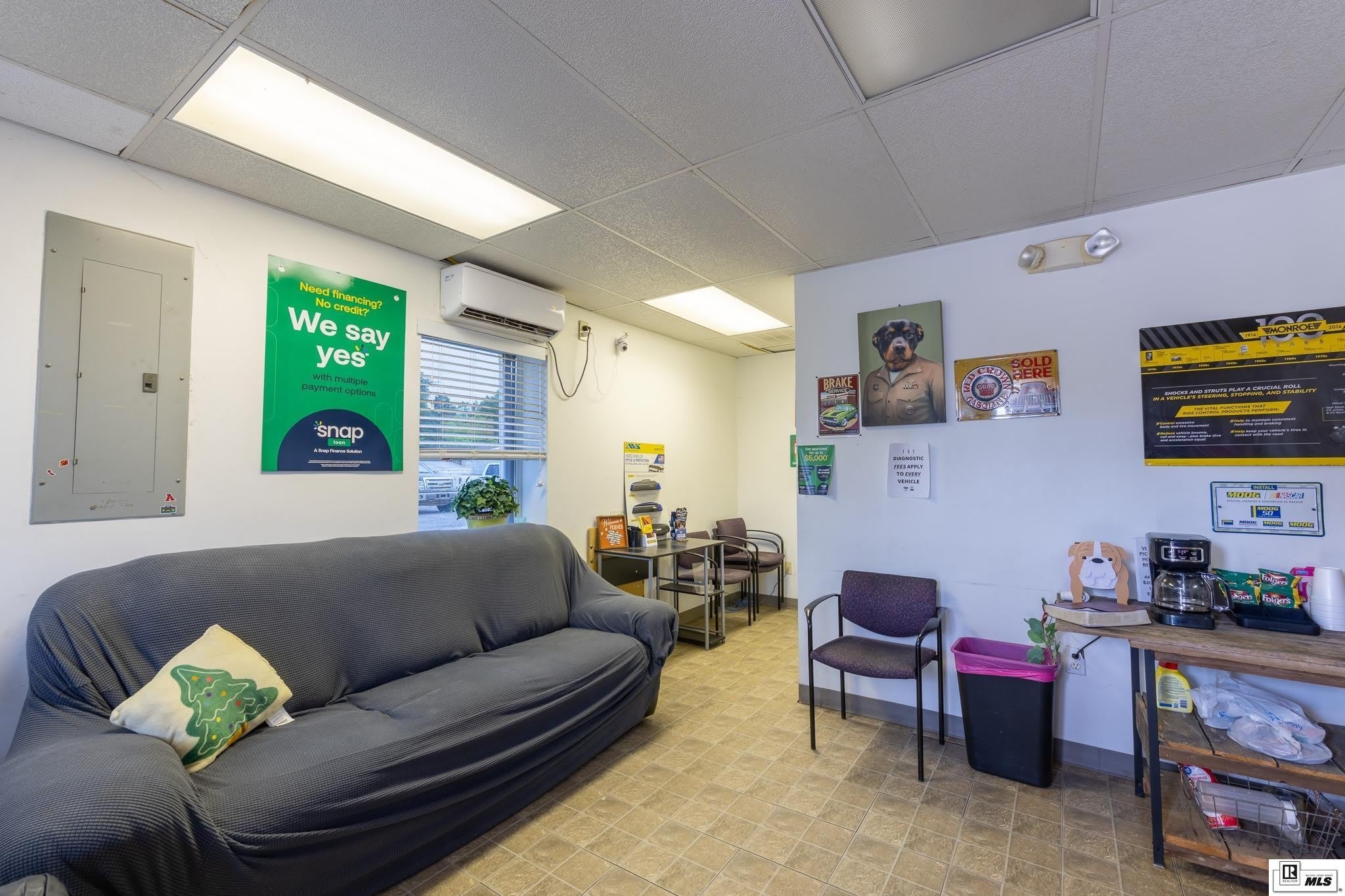814 THOMAS ROAD – photo 4
