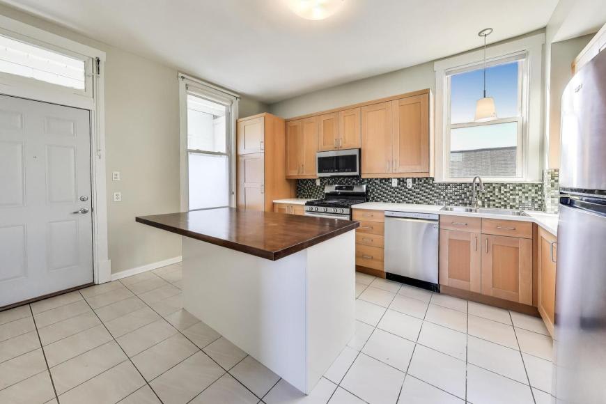 2733 North Mozart St. – photo 2