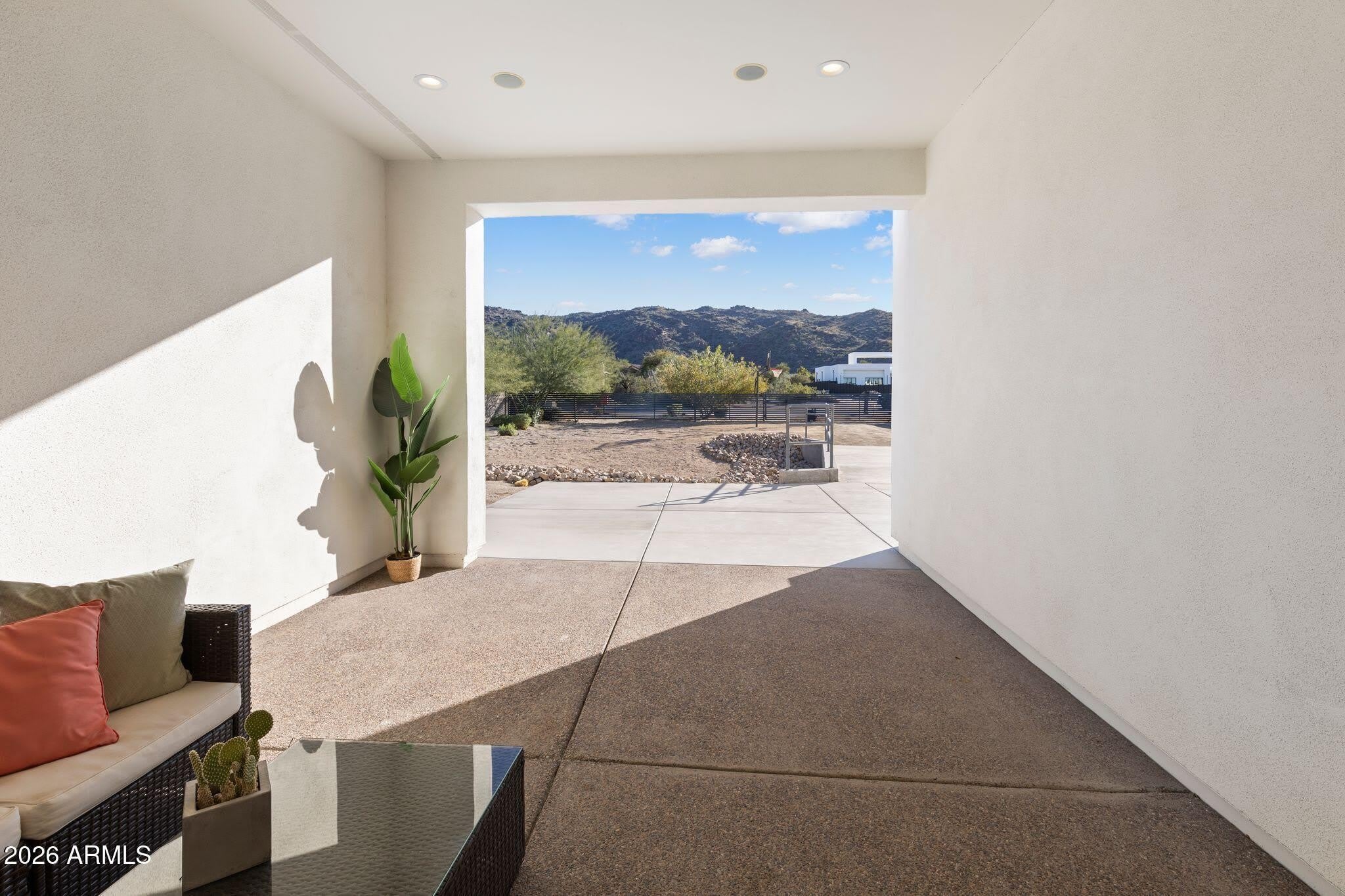 2252 E SOUTH MOUNTAIN Avenue – photo 2