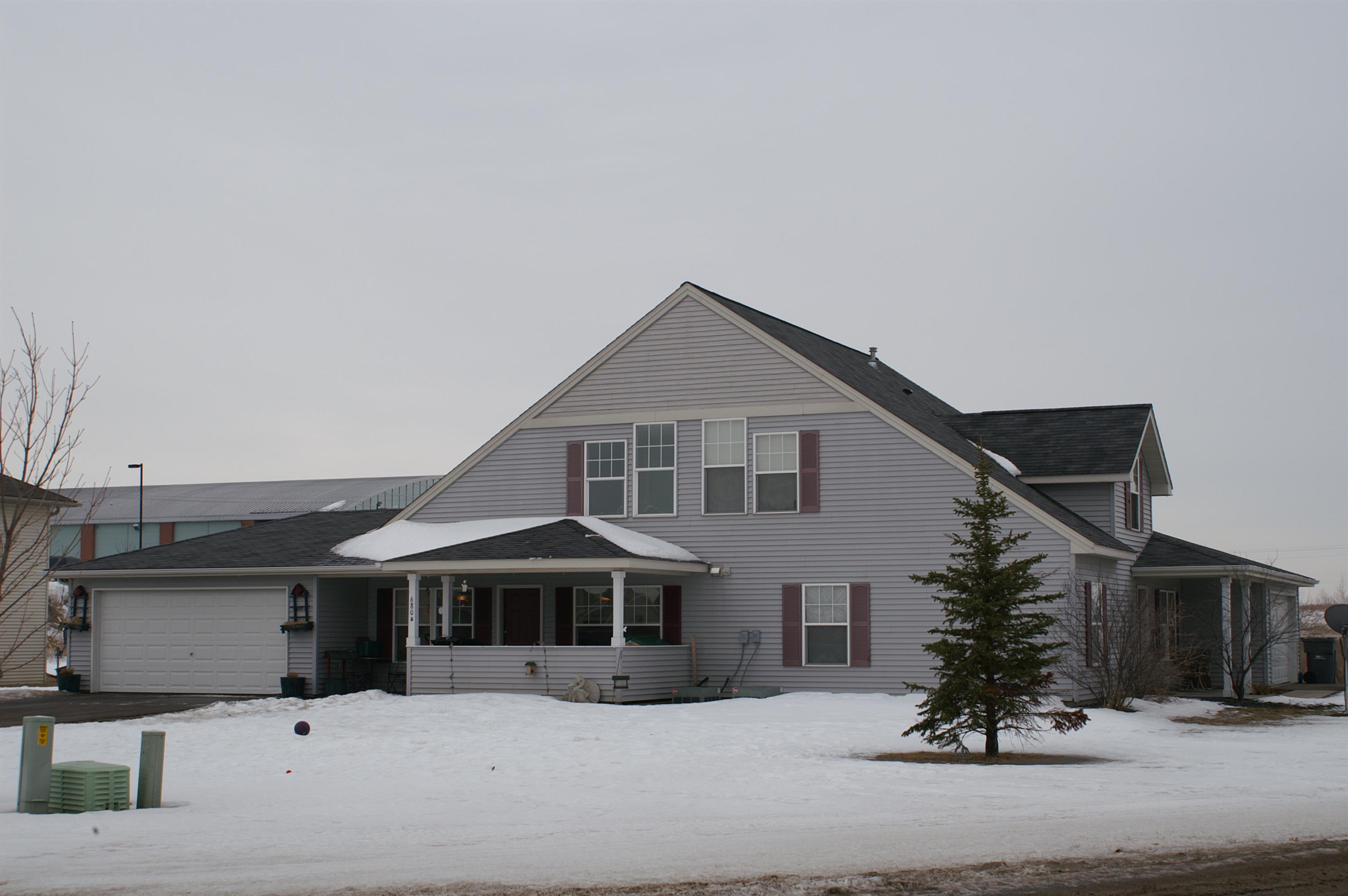 680 Circle Pine Drive A – photo 2