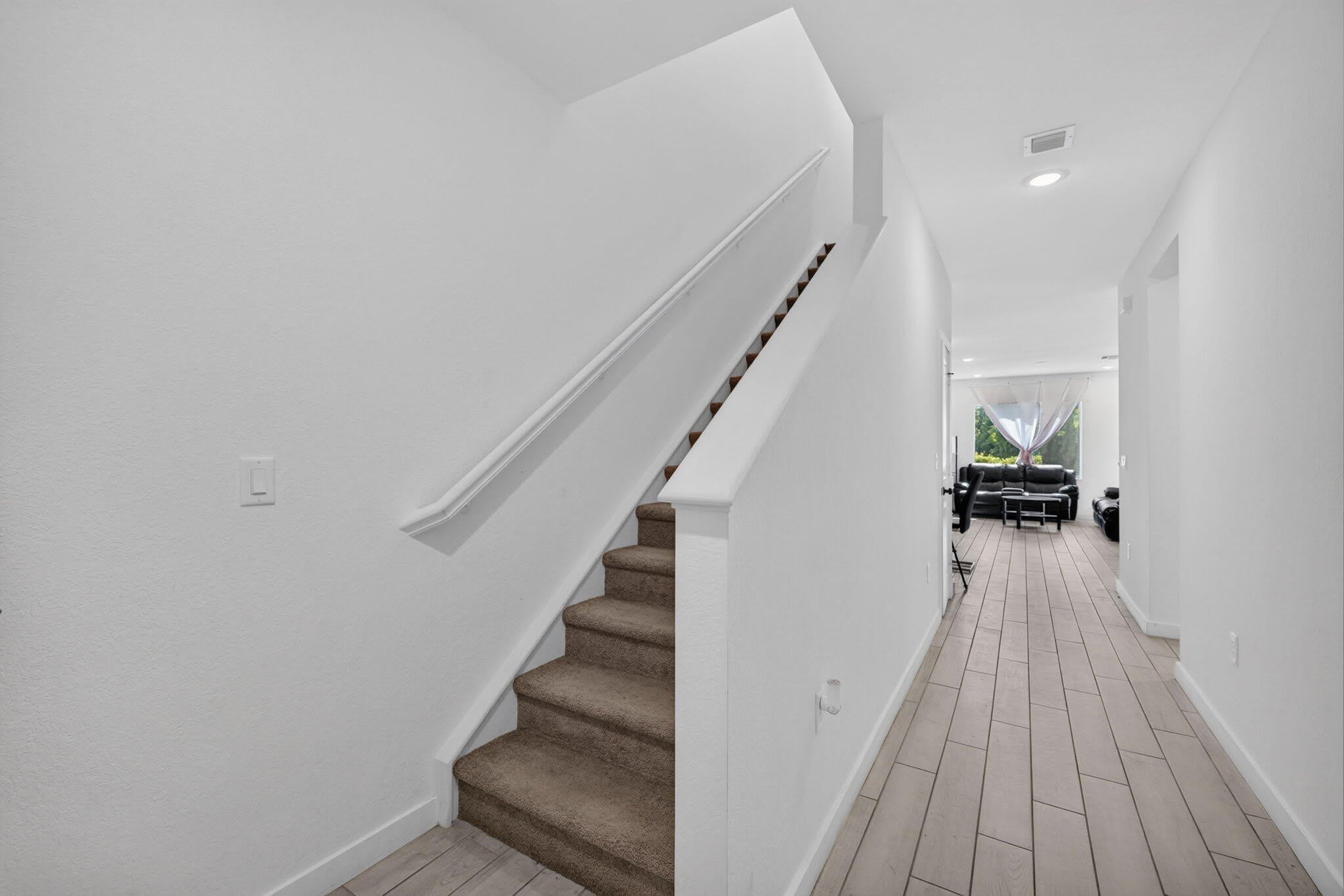 608 NE WATERS EDGE Lane – photo 4
