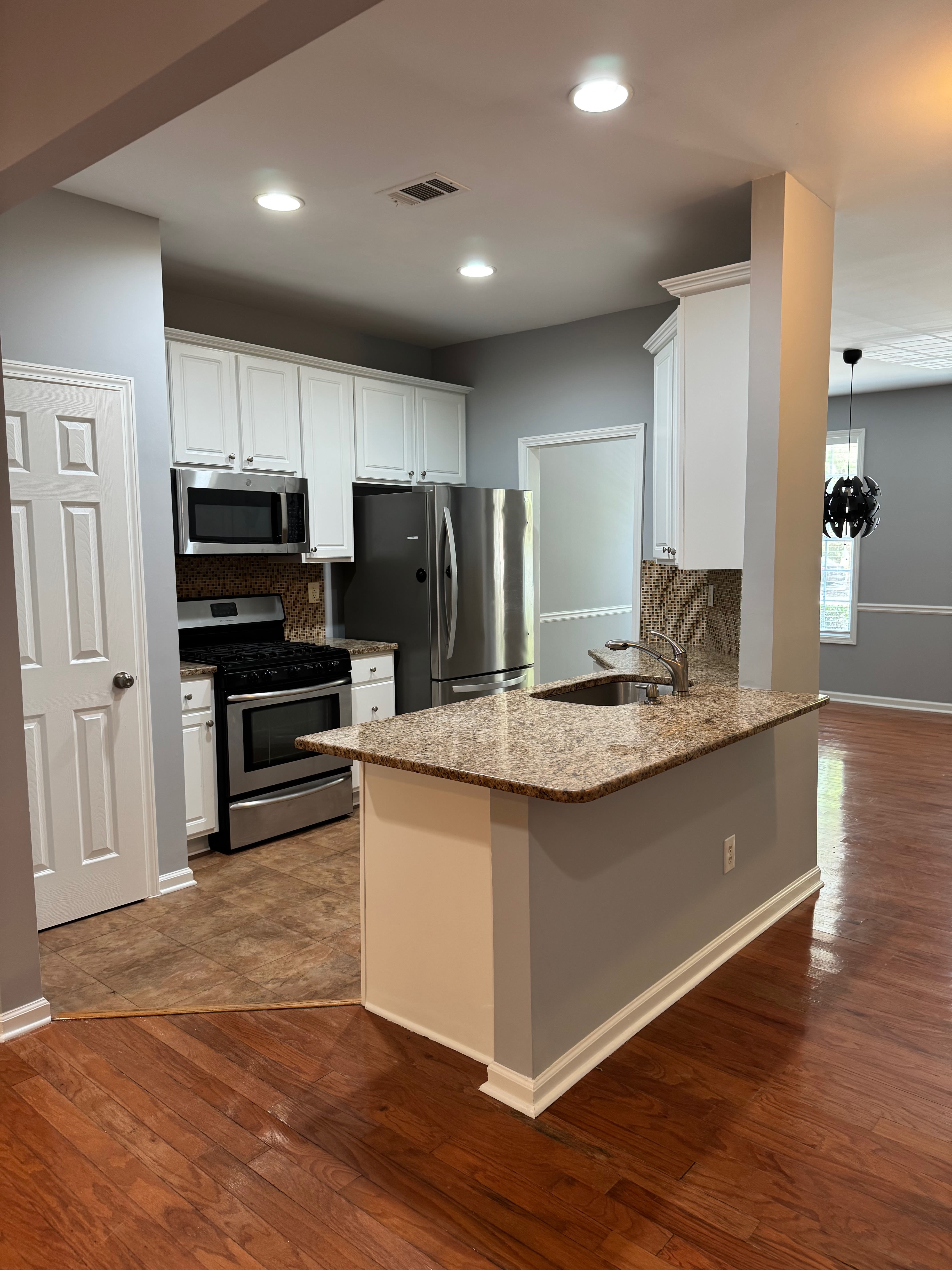 185 Galecrest Drive – photo 4