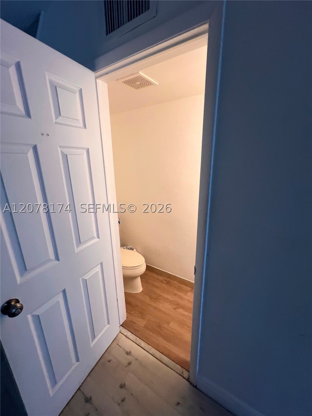 2442 SW 58 – photo 5
