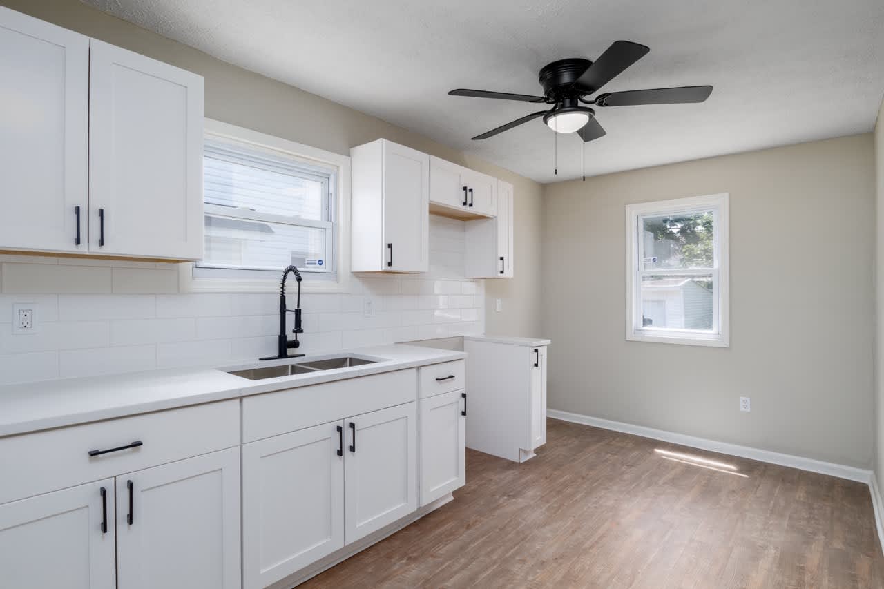 13804 Rexwood Avenue – photo 2