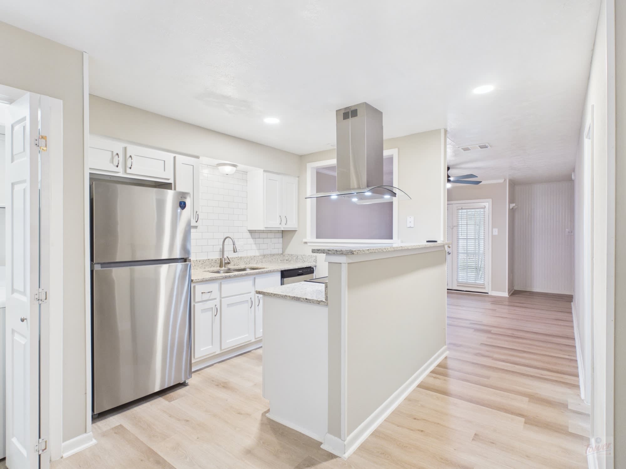 1409 Airline Dr Apt B – photo 2