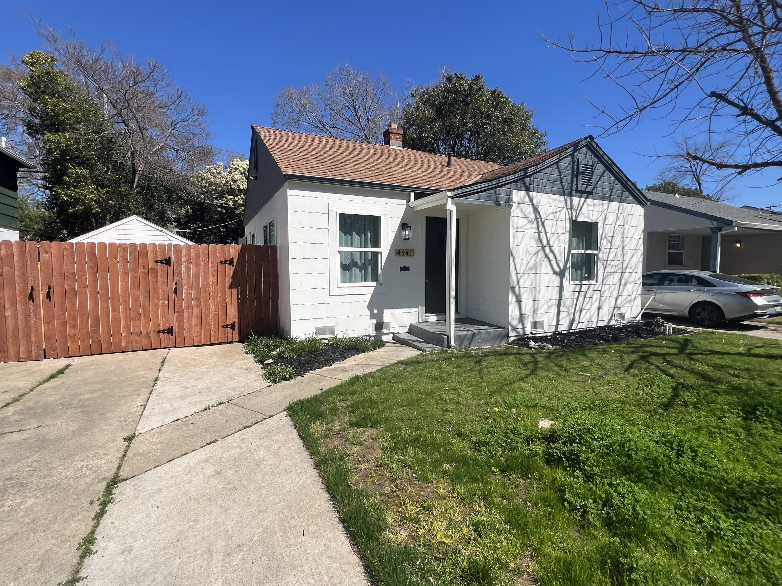 4541 V Street – photo 1