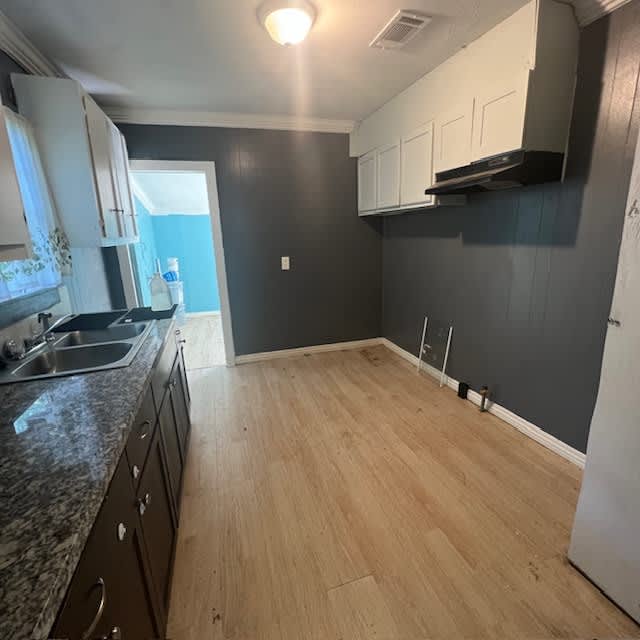 2355 Brownlee Street – photo 5