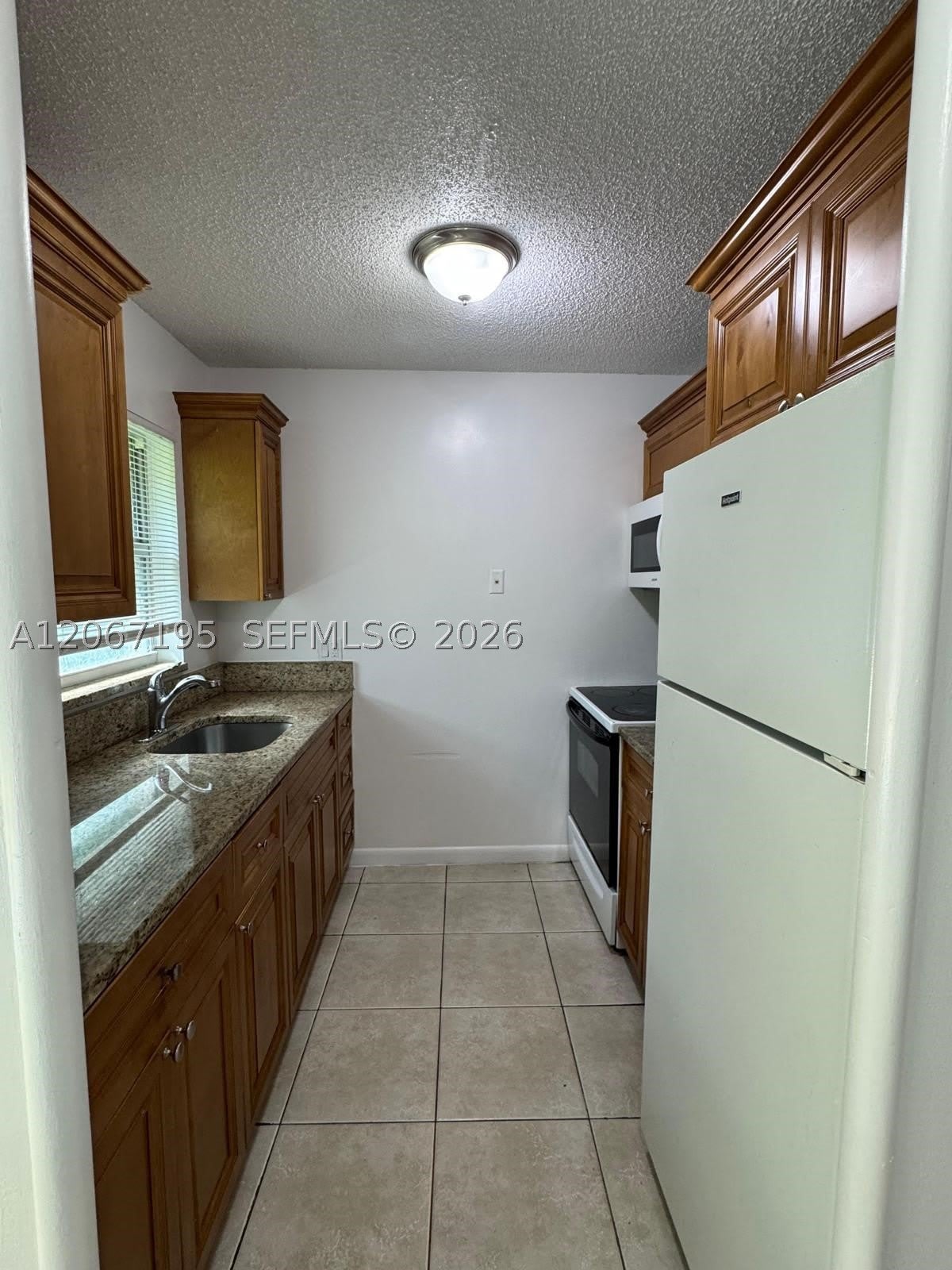 1746 3rd Ave N – photo 2