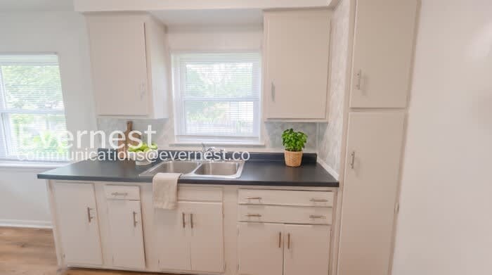3012 Hamilton Avenue – photo 3