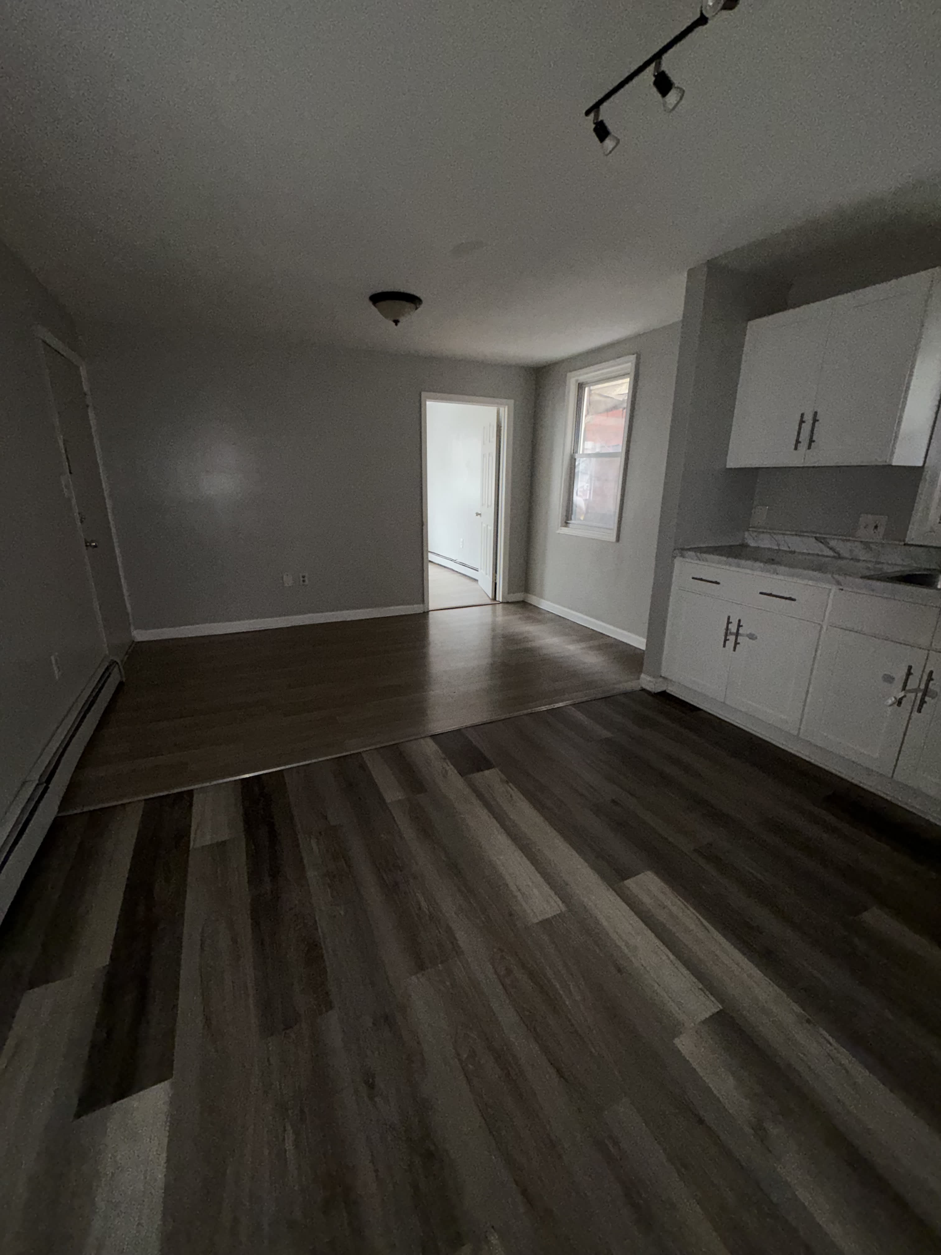 220 3rd St – photo 2