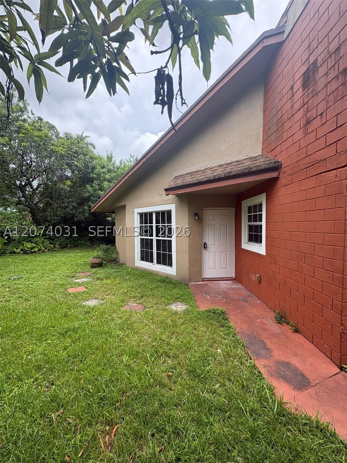 14803 NE 7th Ave – photo 4