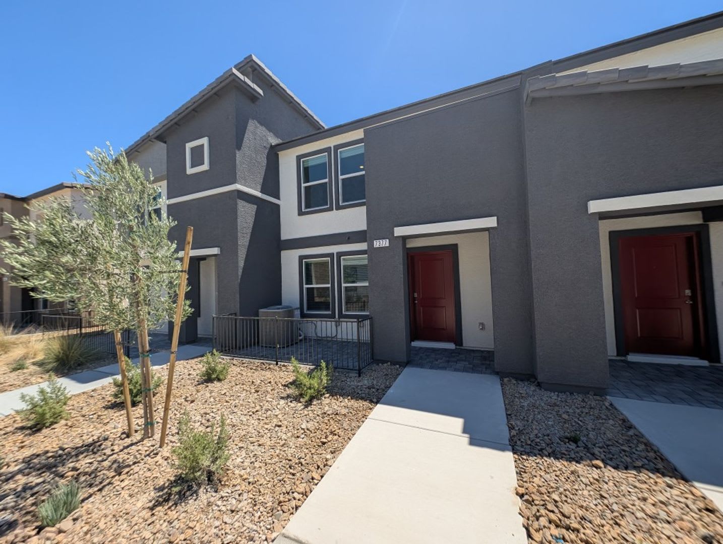 7377 Joanna Brook St – photo 1