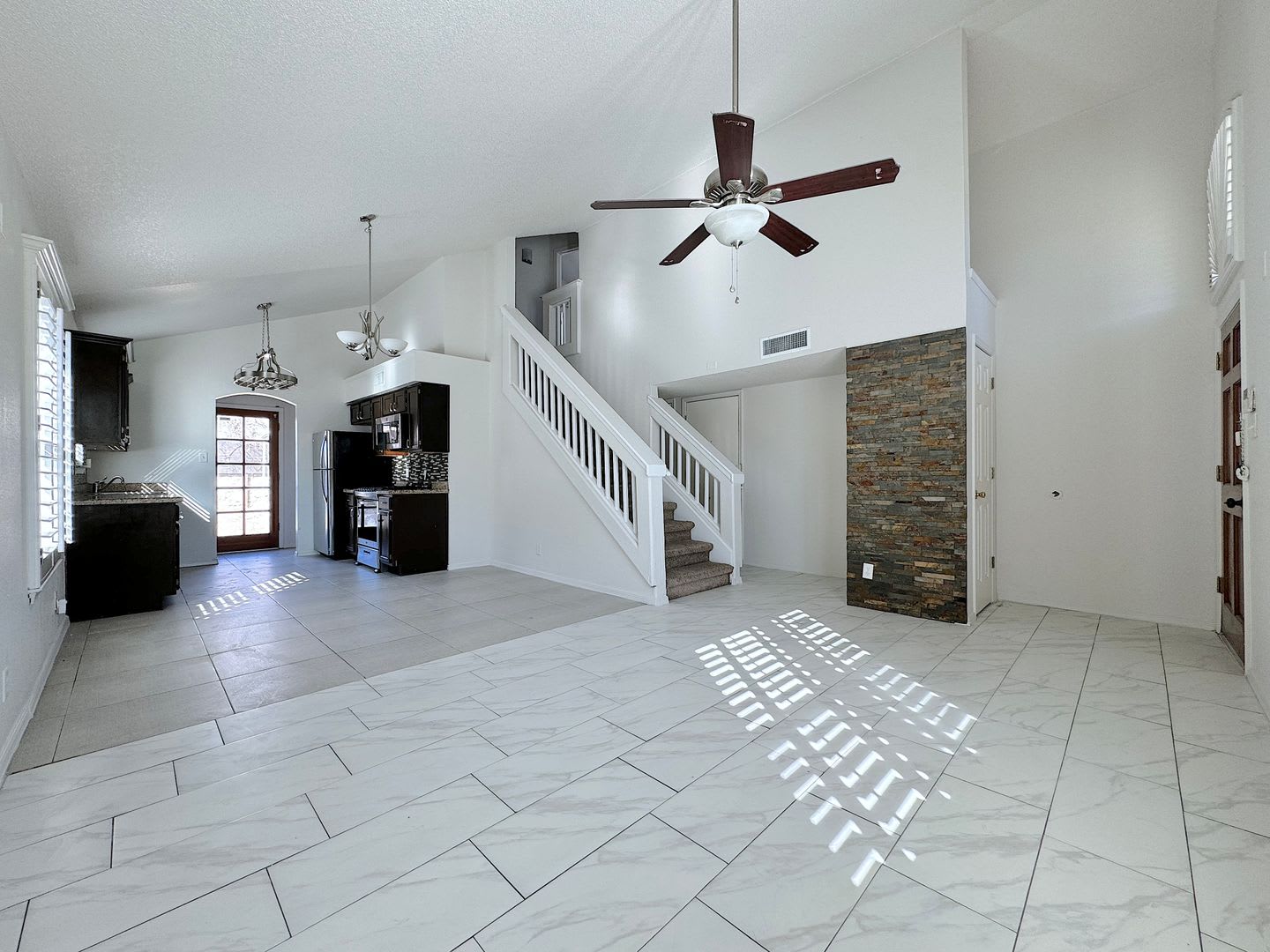 Northeast El Paso 3 Bed Refrig A/C – photo 5