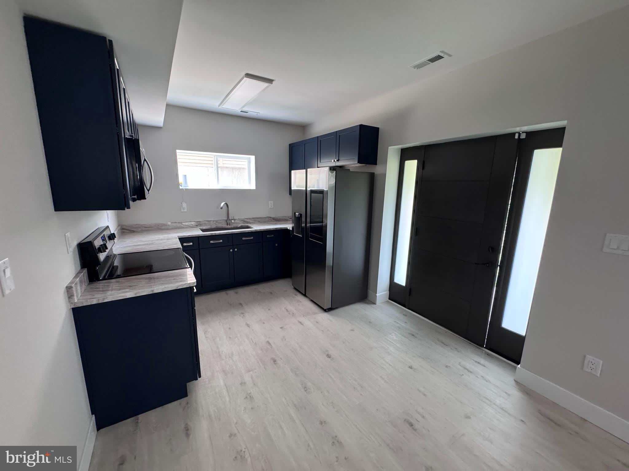 530 Third Street – photo 3