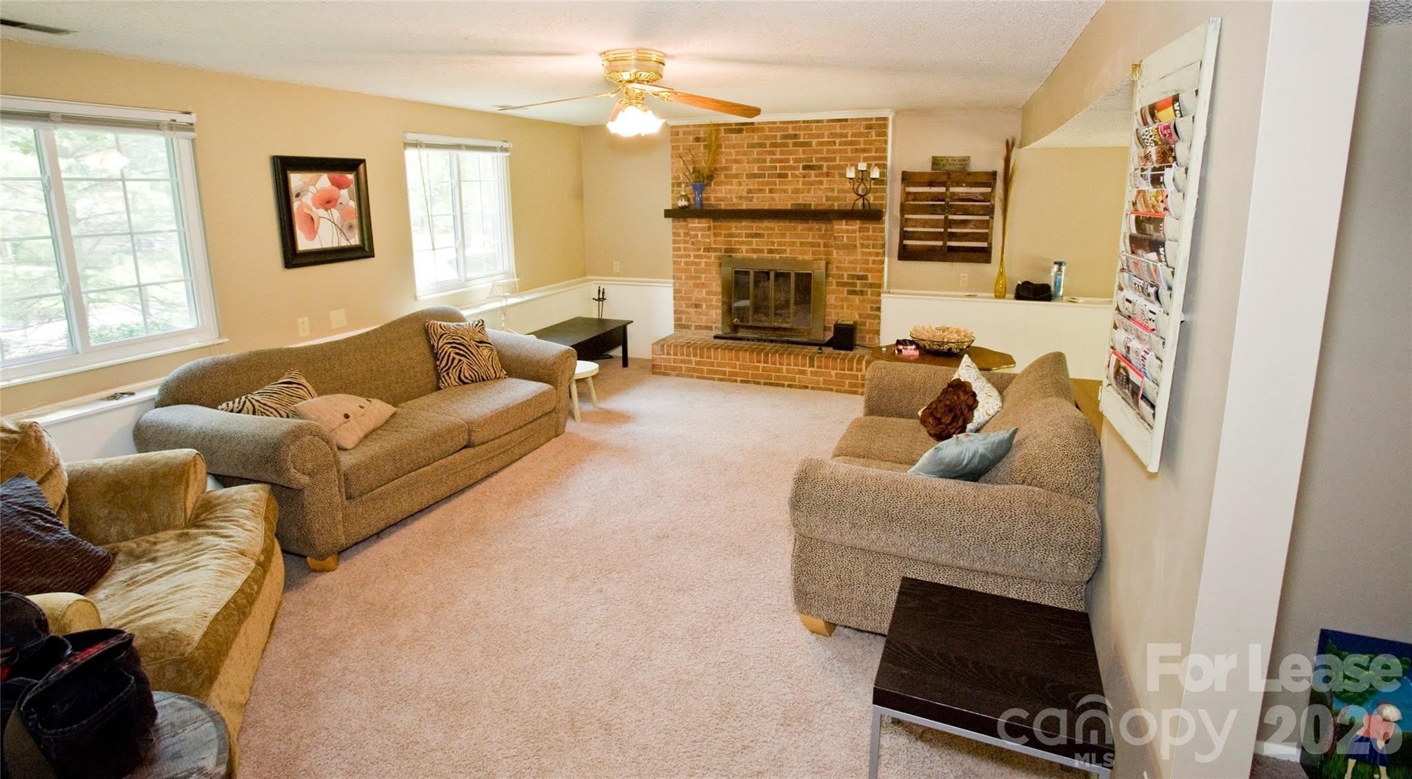 1635 Van Dyke Drive – photo 2