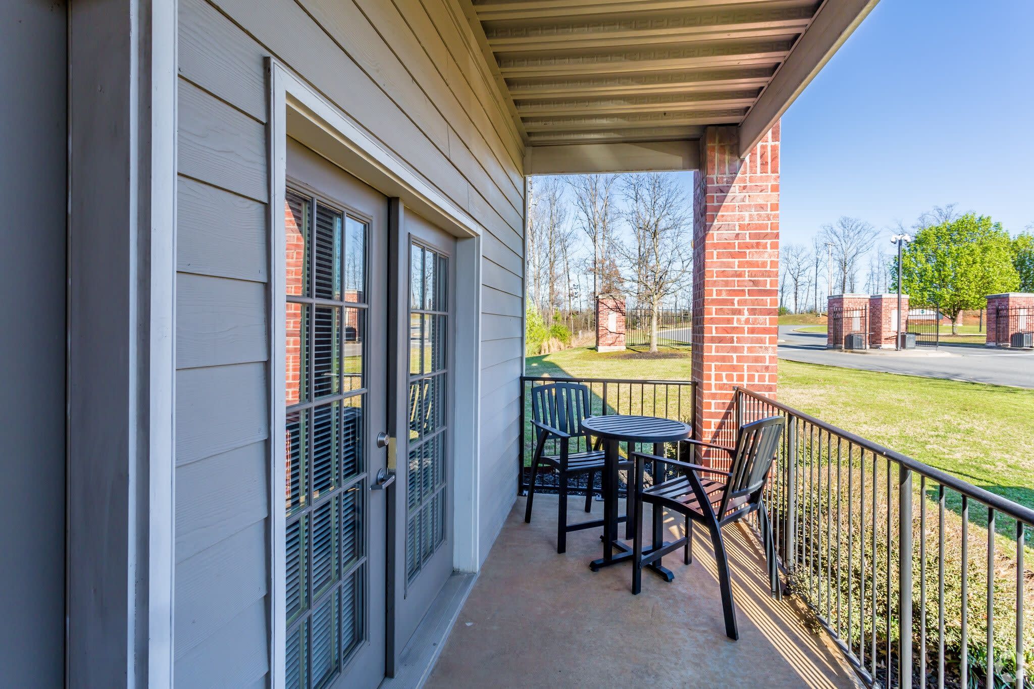 Foothills Apartments – photo 4