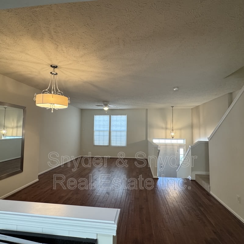393 Caleb Drive – photo 2