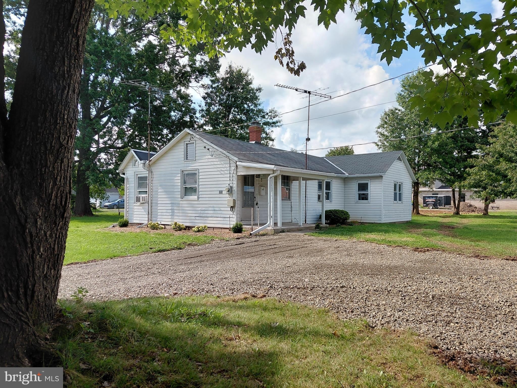 205 E MILL Street – photo 1